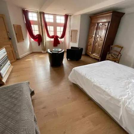 Guest house Du Vieux Chateau *