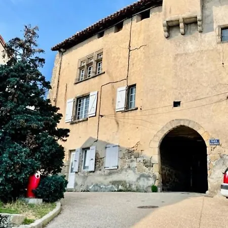 Du Vieux Chateau Guest house